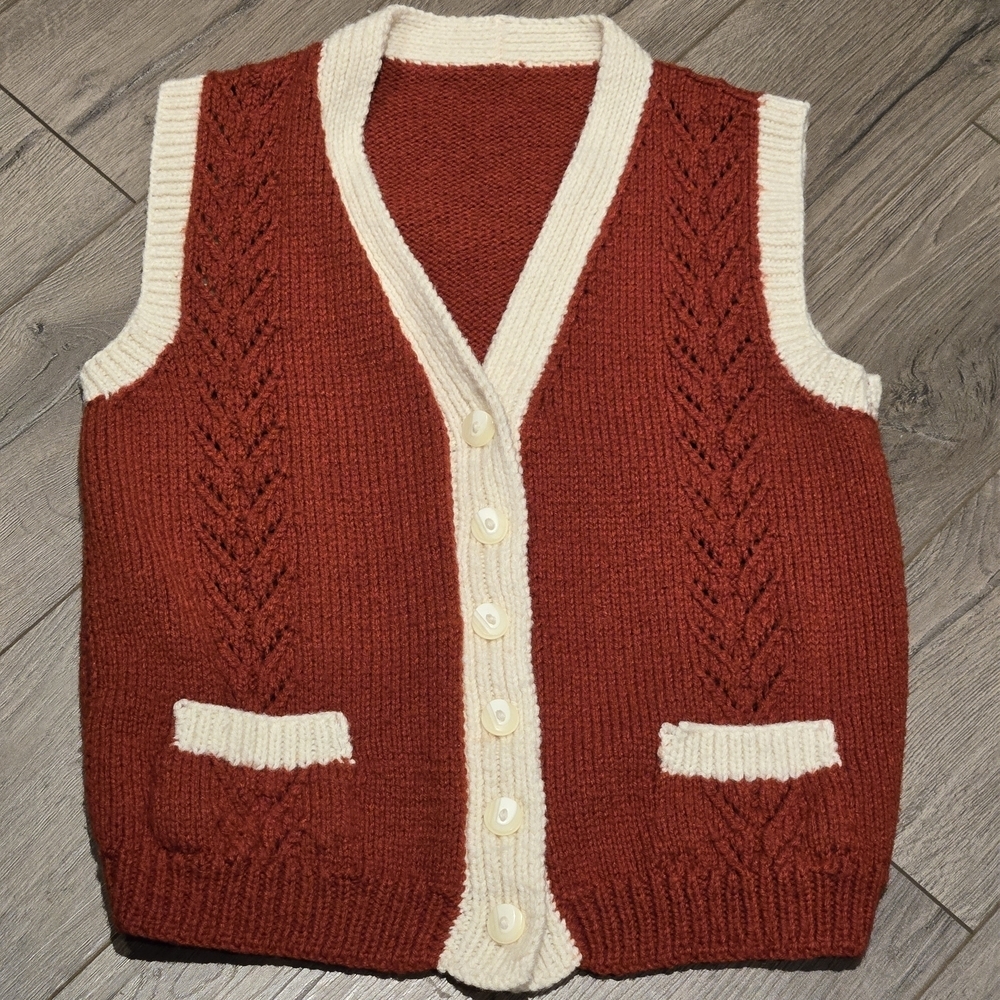Vintage Handmade Women's Brick Red and Cream Knitted Vest
